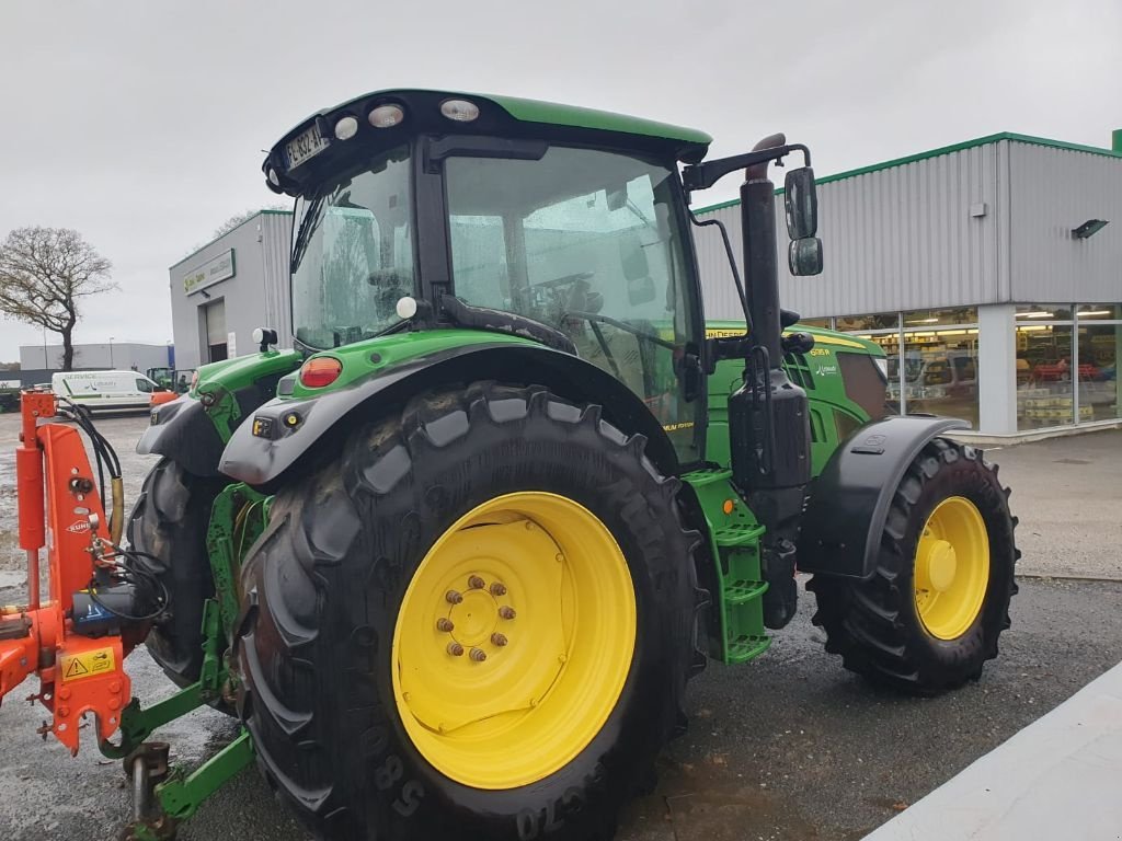 Traktor типа John Deere 6135R, Gebrauchtmaschine в VALOGNES (Фотография 5)