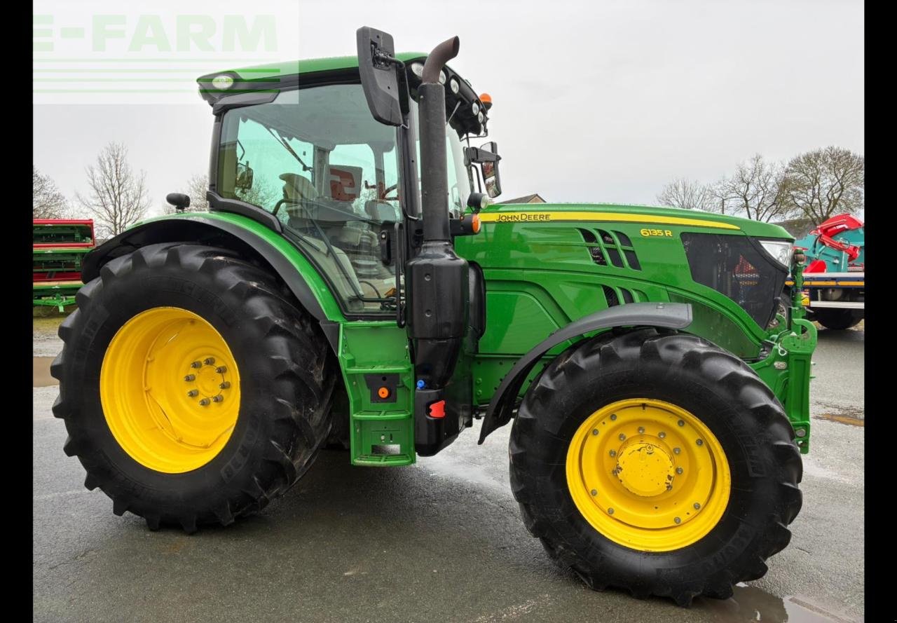 Traktor типа John Deere 6135r, Gebrauchtmaschine в ARNAGE (Фотография 3)