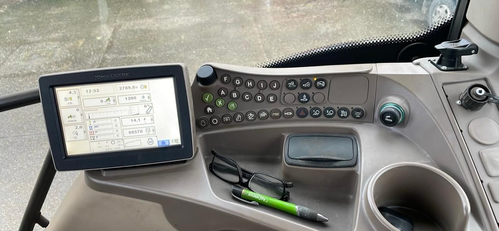 Traktor типа John Deere 6140 R, Gebrauchtmaschine в Harmannsdorf (Фотография 7)