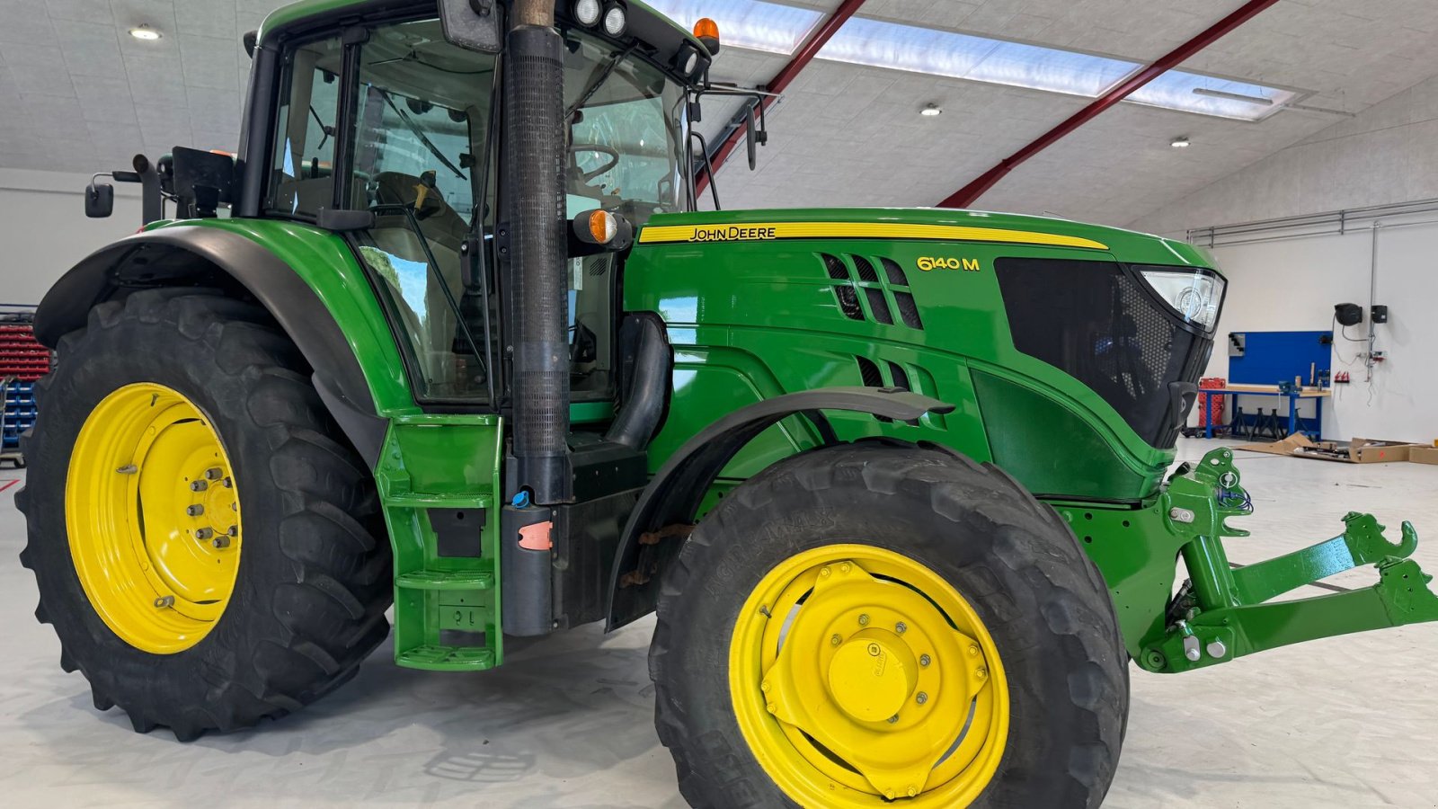Traktor of the type John Deere 6140M MED TLS AFFJEDRET FORAKSEL, Gebrauchtmaschine in Nørager (Picture 9)