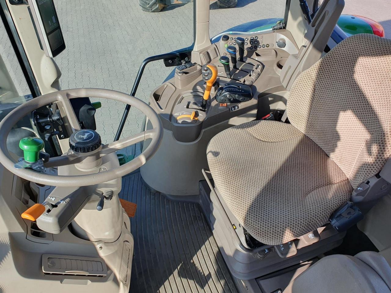 Traktor του τύπου John Deere 6140M, Gebrauchtmaschine σε Niederkirchen (Φωτογραφία 7)