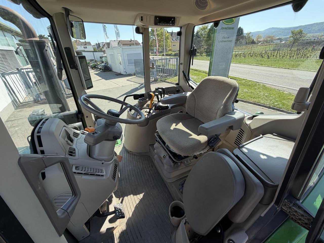 Traktor типа John Deere 6140M, Gebrauchtmaschine в Niederkirchen (Фотография 11)