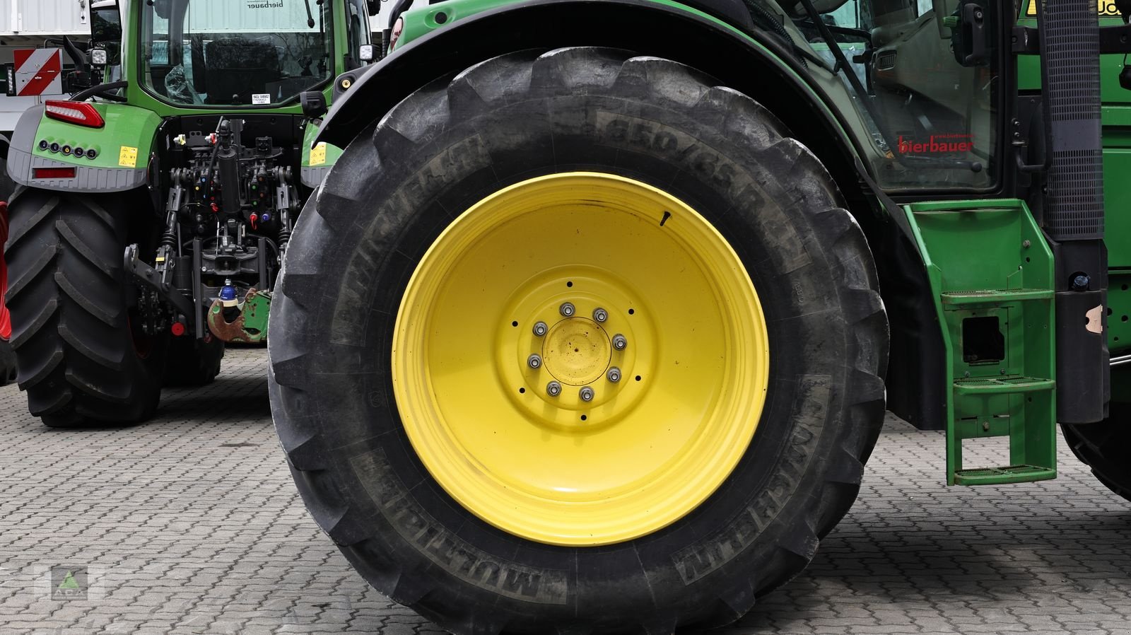 Traktor типа John Deere 6140R, Gebrauchtmaschine в Markt Hartmannsdorf (Фотография 9)