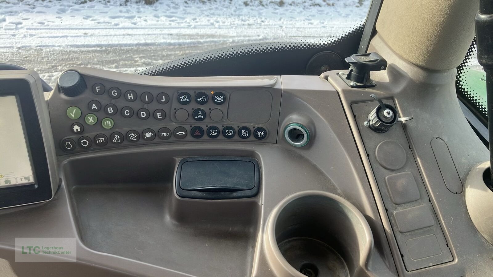 Traktor a típus John Deere 6140R, Gebrauchtmaschine ekkor: Großpetersdorf (Kép 24)