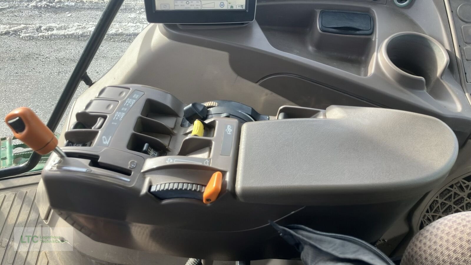 Traktor a típus John Deere 6140R, Gebrauchtmaschine ekkor: Großpetersdorf (Kép 23)