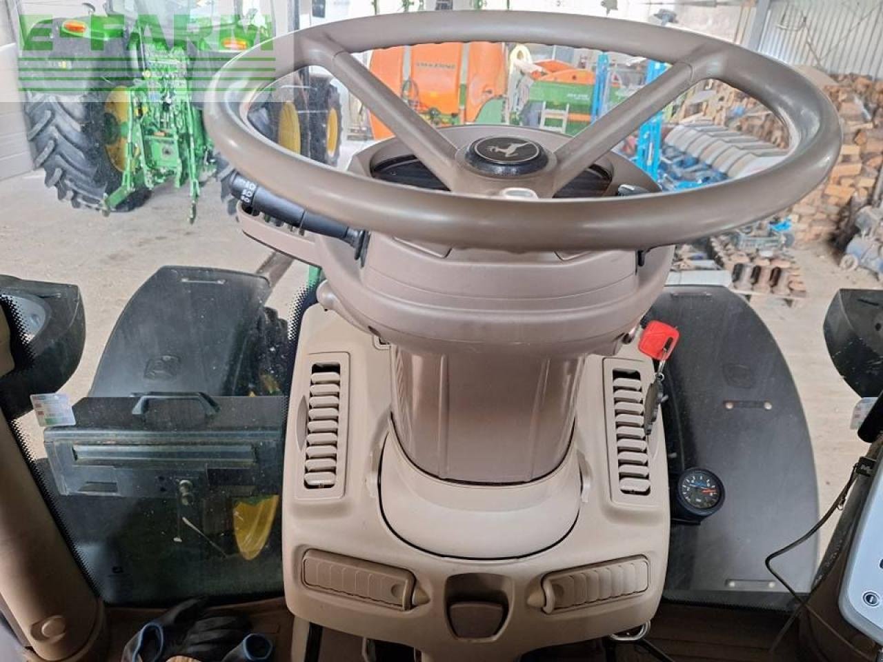 Traktor des Typs John Deere 6140R, Gebrauchtmaschine in Hamburg (Bild 3)