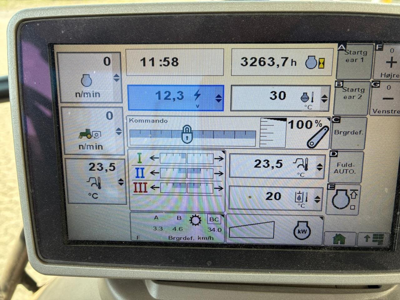 Traktor от тип John Deere 6140R, Gebrauchtmaschine в Trige (Снимка 8)