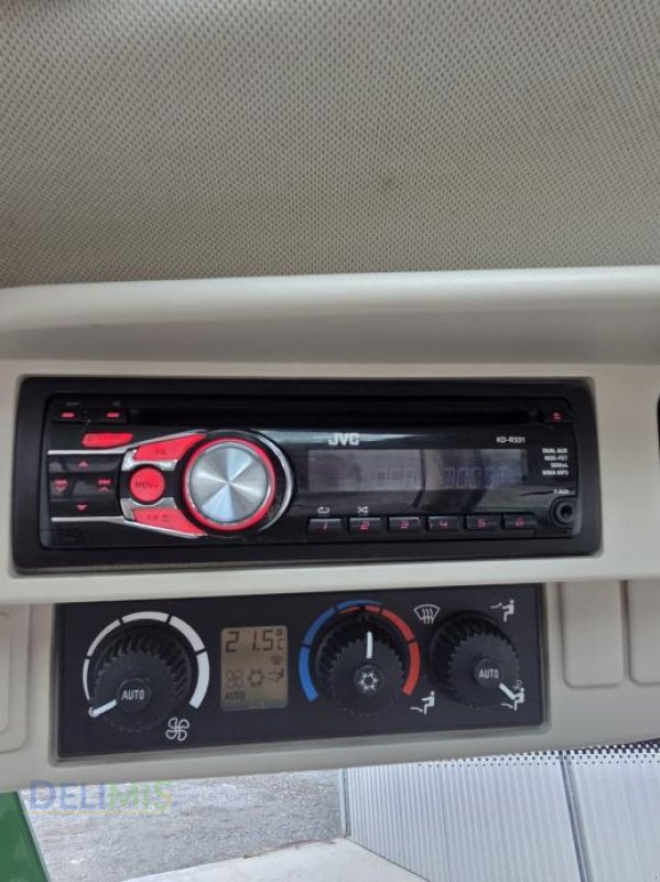 Traktor del tipo John Deere 6140R, Gebrauchtmaschine en Kutina (Imagen 21)