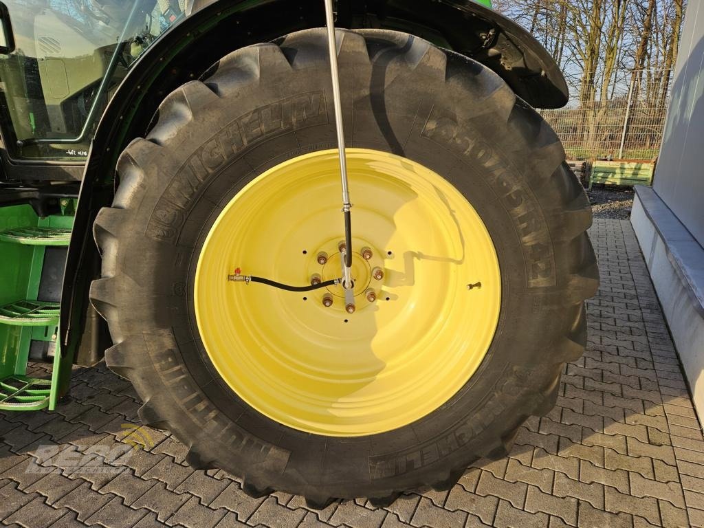 Traktor типа John Deere 6140R, Gebrauchtmaschine в Neuenkirchen-Vörden (Фотография 18)