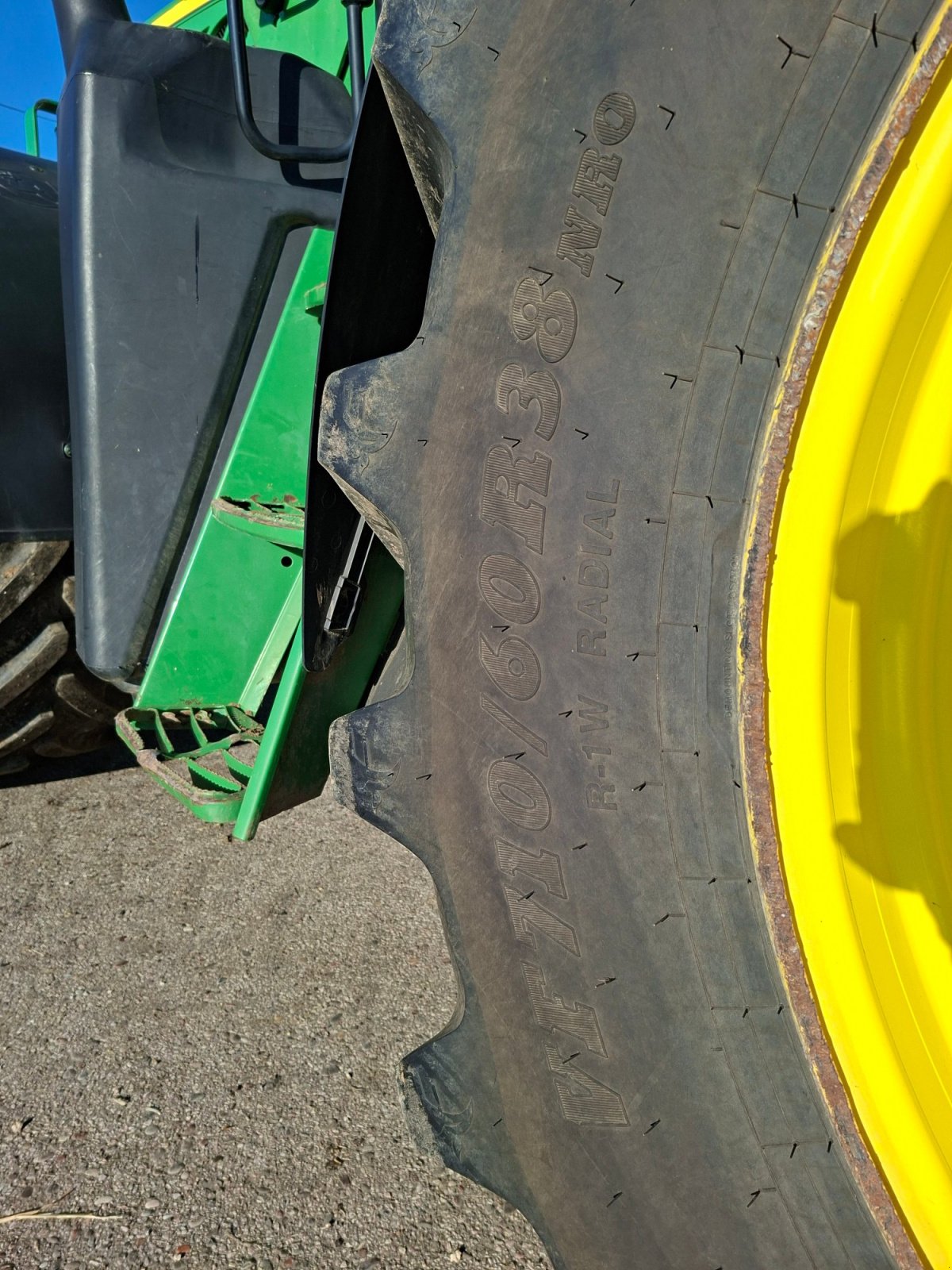 Traktor a típus John Deere 6140R, Gebrauchtmaschine ekkor: Hilpoltstein (Kép 8)