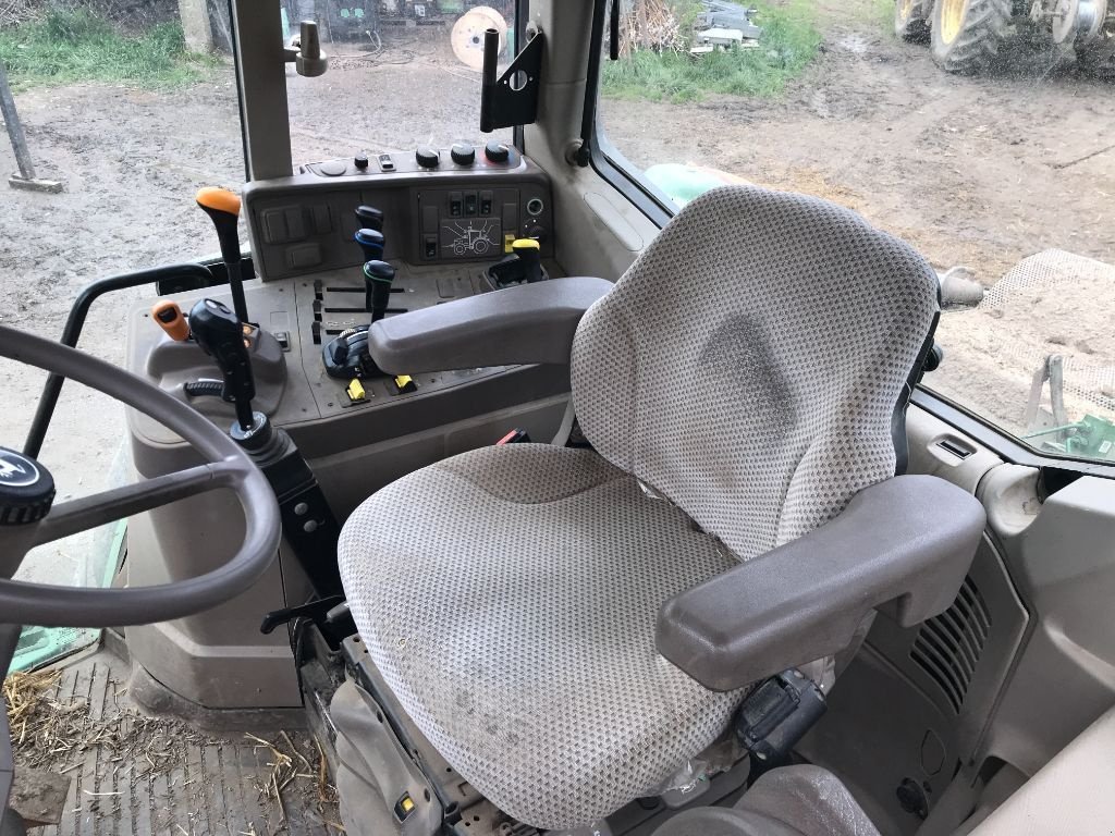 Traktor типа John Deere 6145 M COMMAND QUAD, Gebrauchtmaschine в UZERCHE (Фотография 11)