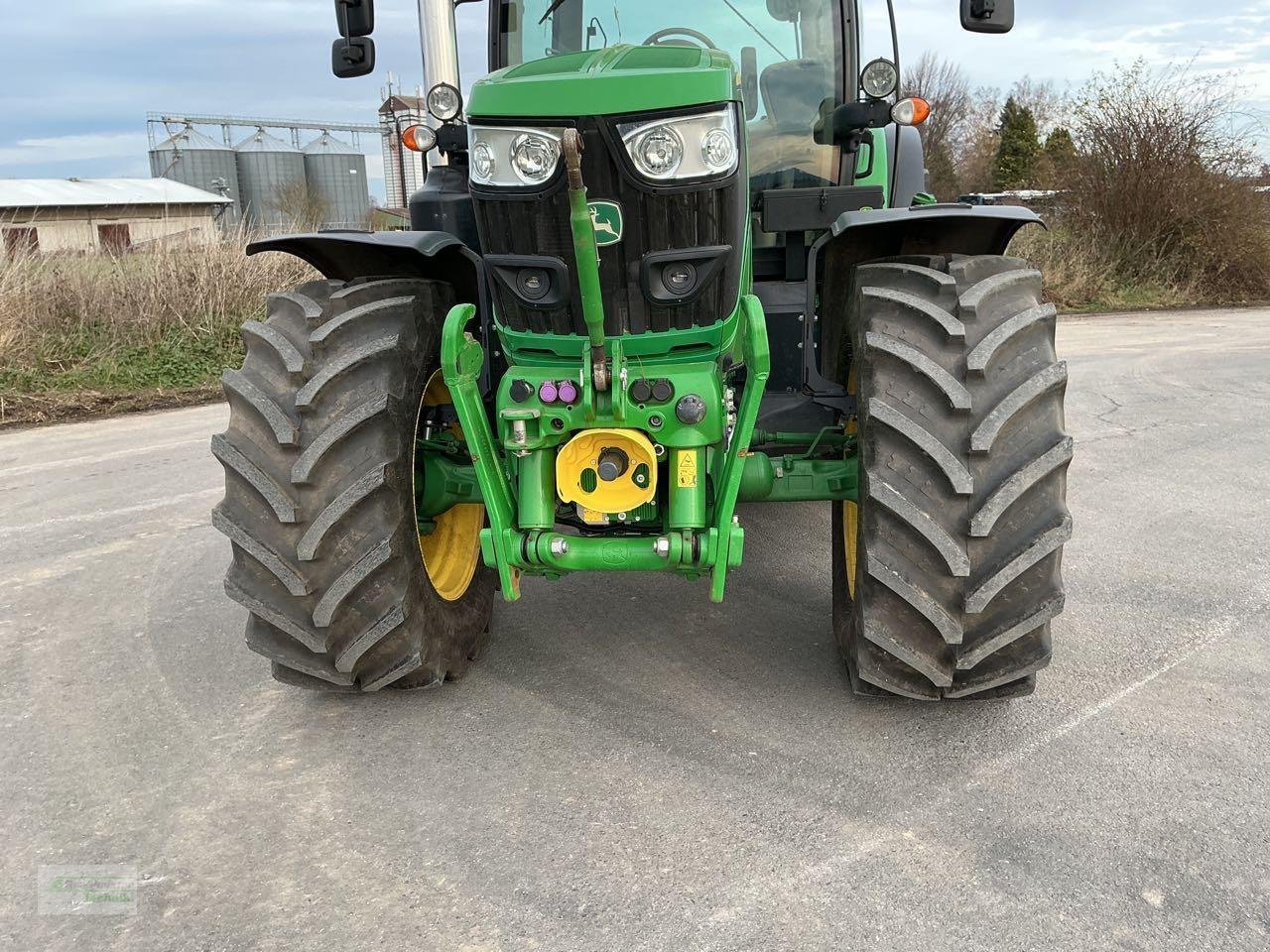 Traktor типа John Deere 6145 R Premium, Gebrauchtmaschine в Coppenbruegge (Фотография 2)