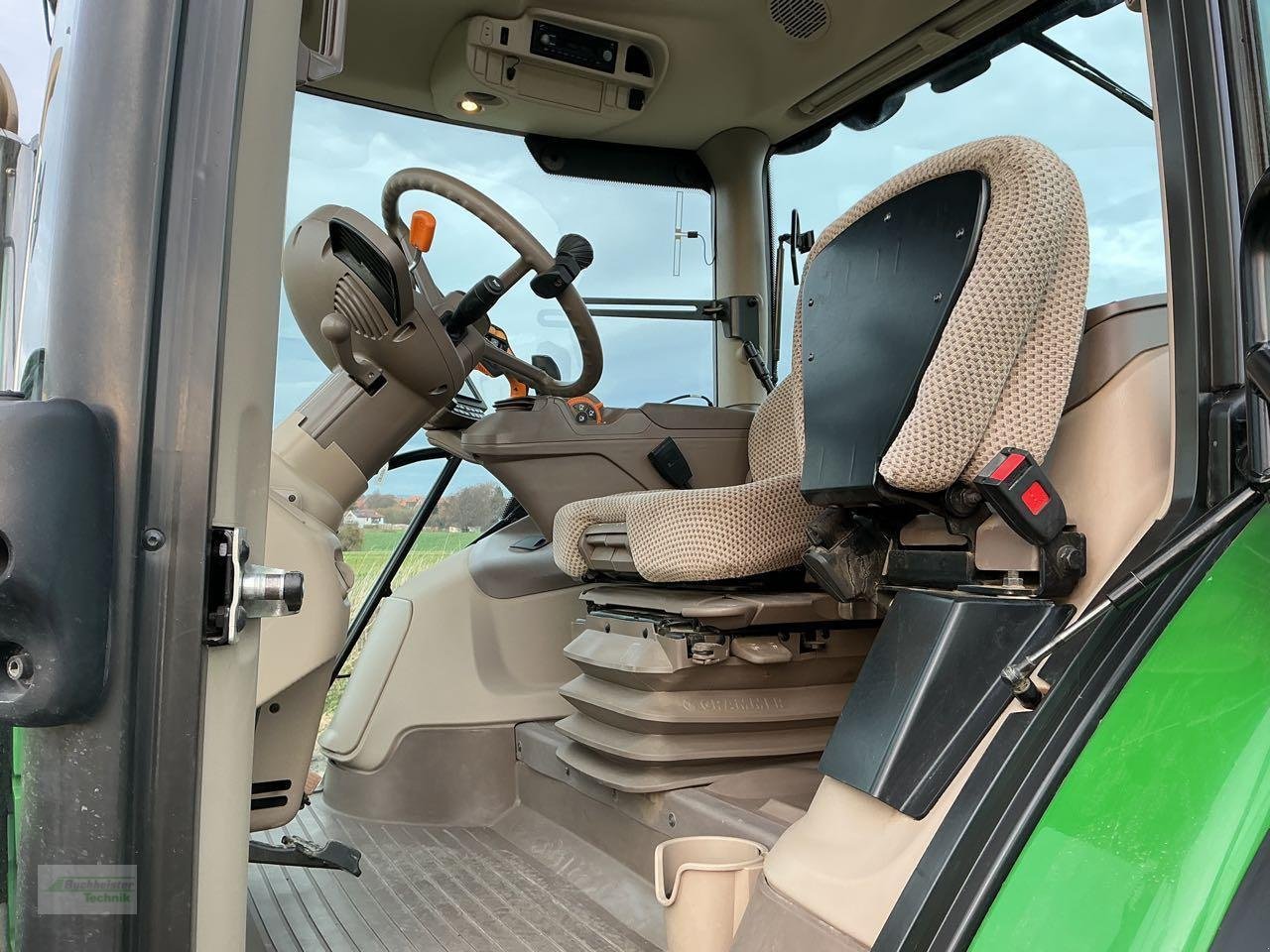 Traktor типа John Deere 6145 R Premium, Gebrauchtmaschine в Coppenbruegge (Фотография 7)