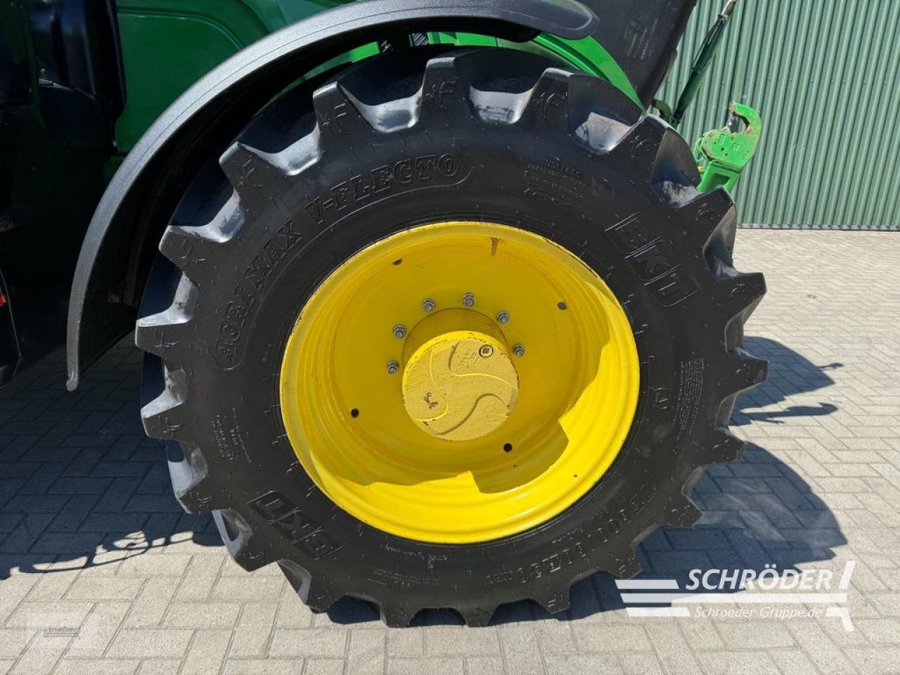 Traktor от тип John Deere 6145 R, Gebrauchtmaschine в Twistringen (Снимка 16)