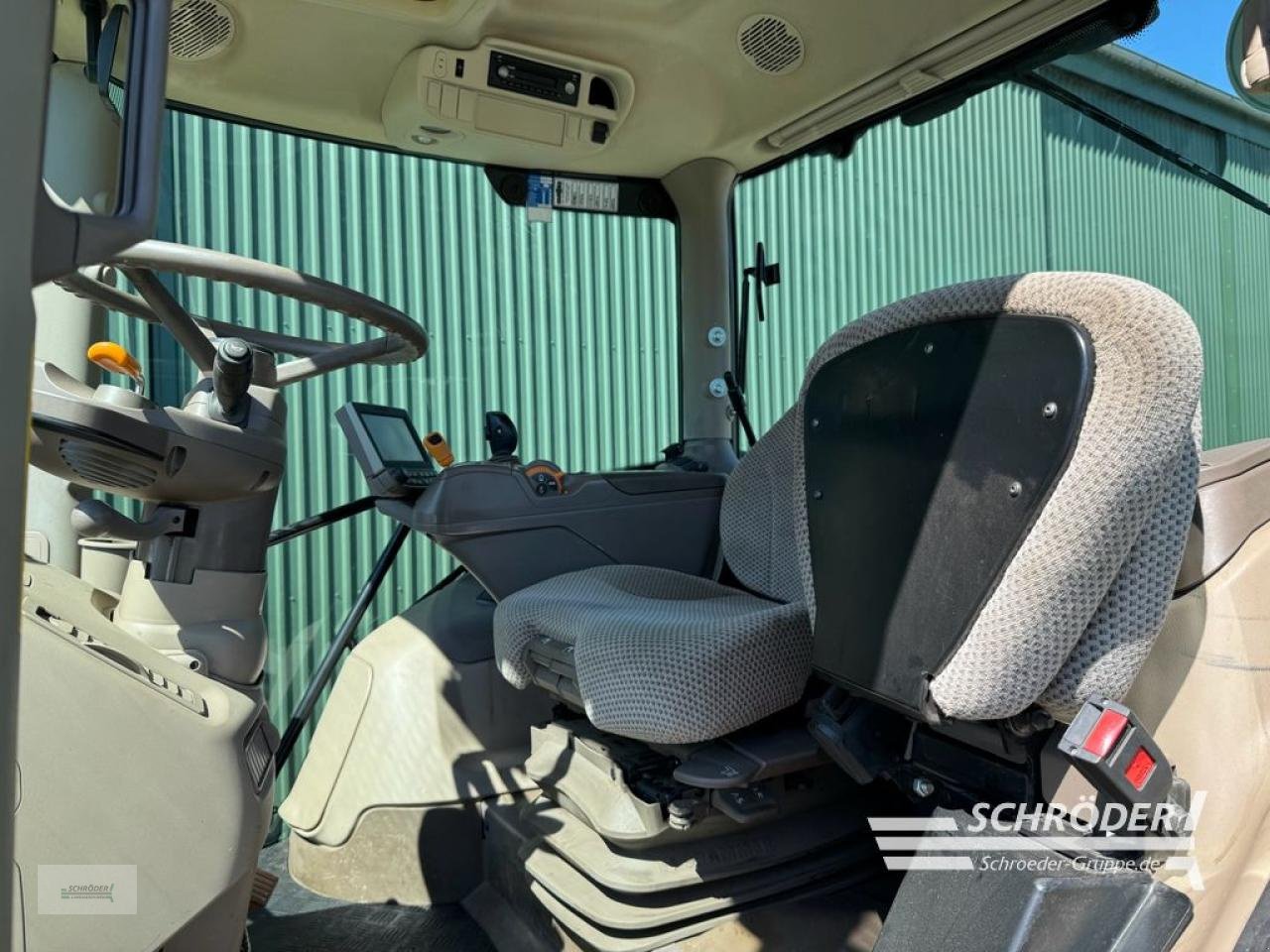 Traktor от тип John Deere 6145 R, Gebrauchtmaschine в Twistringen (Снимка 20)