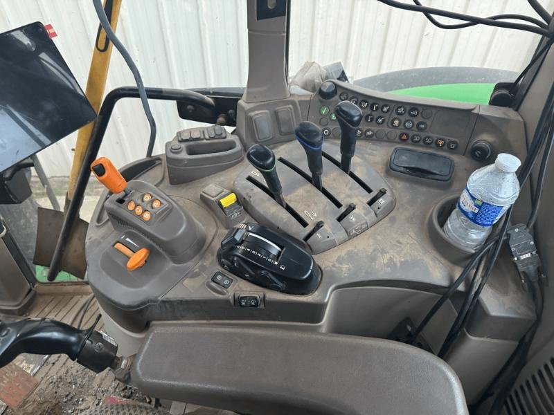 Traktor des Typs John Deere 6145M, Gebrauchtmaschine in ESCAUDOEUVRES (Bild 5)