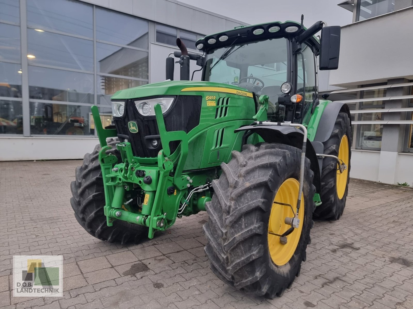 Traktor typu John Deere 6145R 6145 R mit Konsolen, Gebrauchtmaschine v Regensburg (Obrázek 1)