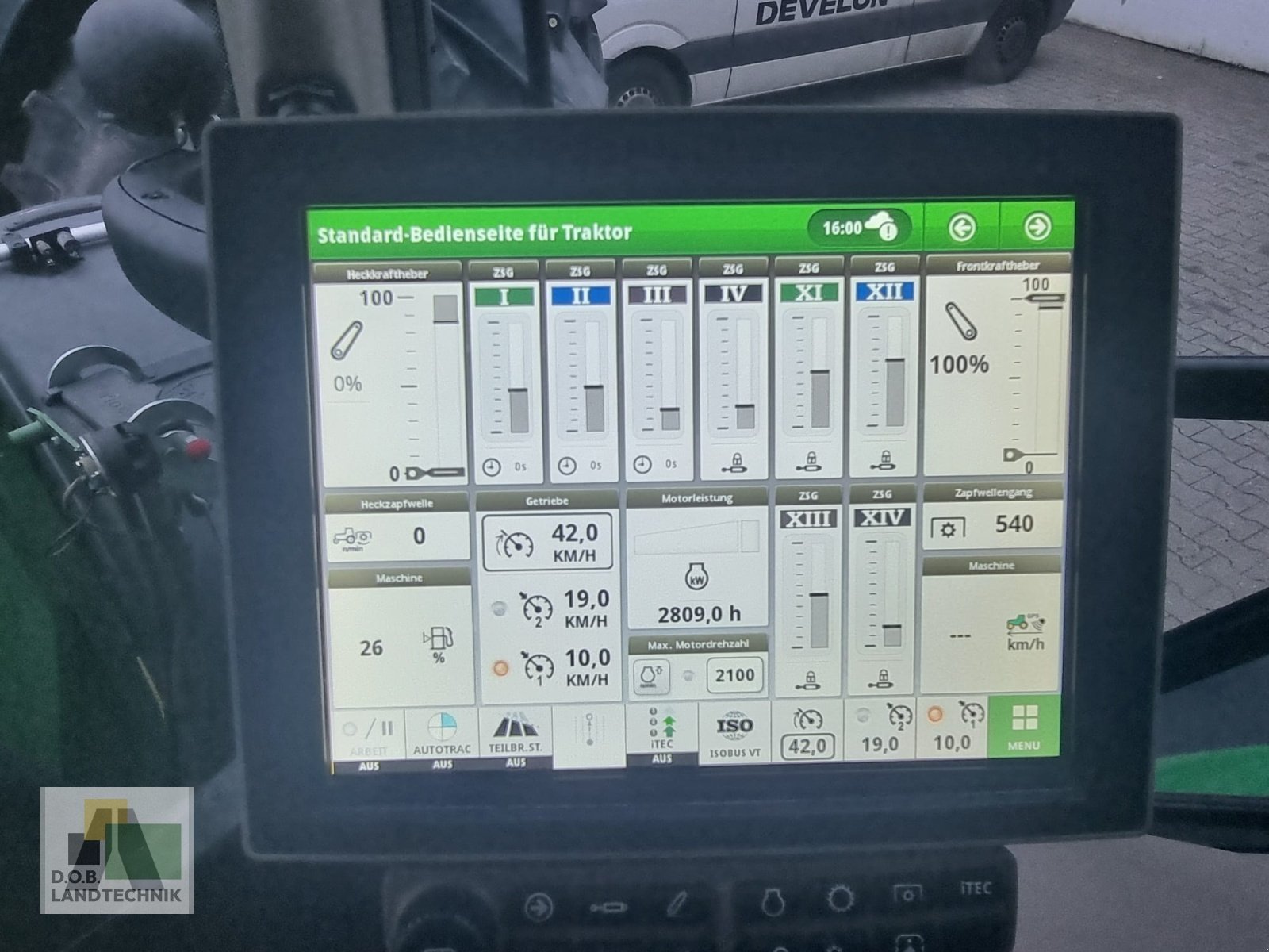 Traktor typu John Deere 6145R 6145 R mit Konsolen, Gebrauchtmaschine v Regensburg (Obrázek 16)