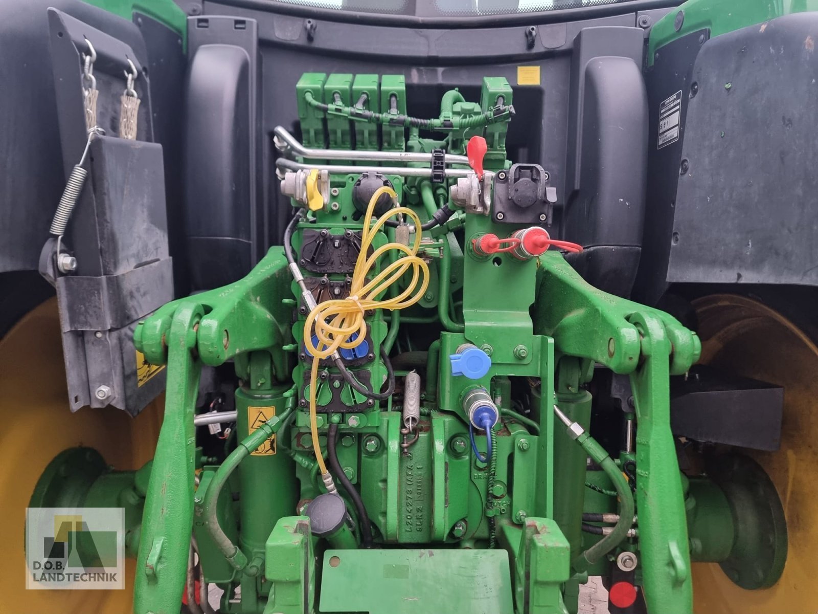 Traktor typu John Deere 6145R 6145 R mit Konsolen, Gebrauchtmaschine v Regensburg (Obrázek 27)