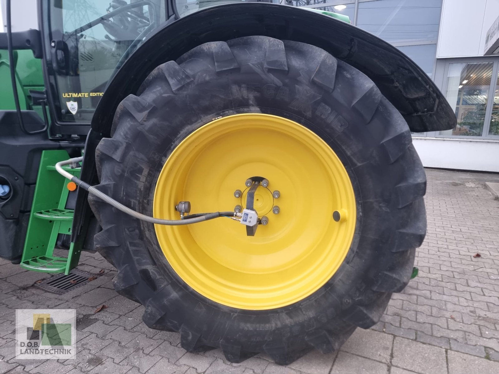 Traktor typu John Deere 6145R 6145 R mit Konsolen, Gebrauchtmaschine v Regensburg (Obrázek 28)