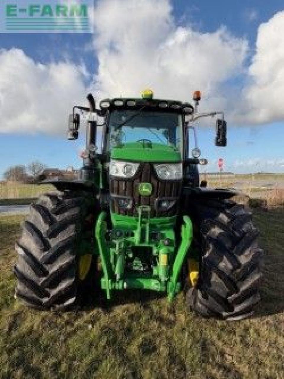 Traktor Türe ait John Deere 6145R Premium Edition, Gebrauchtmaschine içinde Hamburg (resim 3)