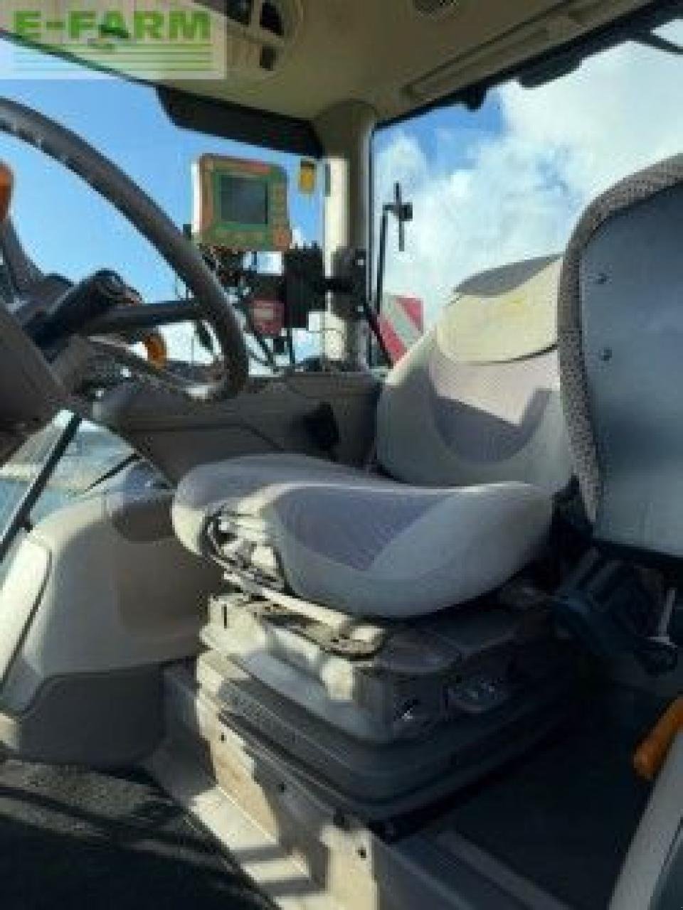 Traktor Türe ait John Deere 6145R Premium Edition, Gebrauchtmaschine içinde Hamburg (resim 9)