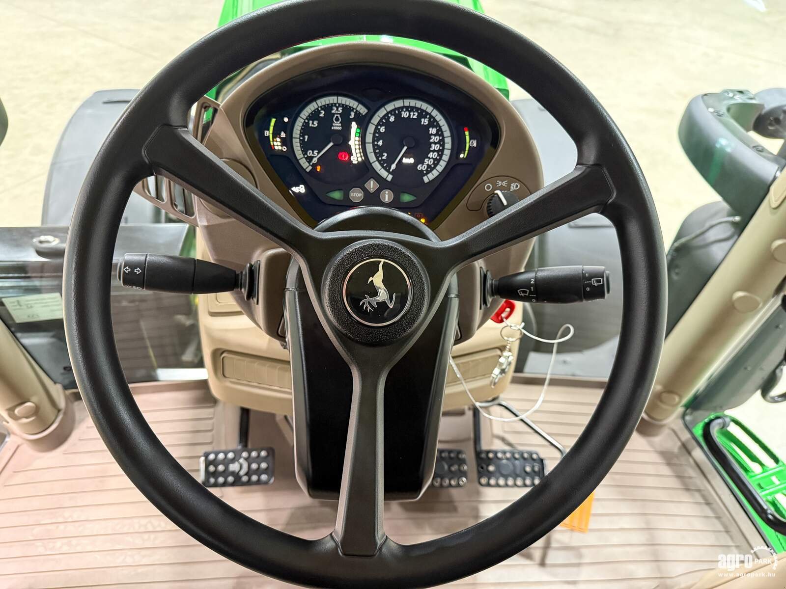 Traktor del tipo John Deere 6145R, Gebrauchtmaschine In Csengele (Immagine 17)