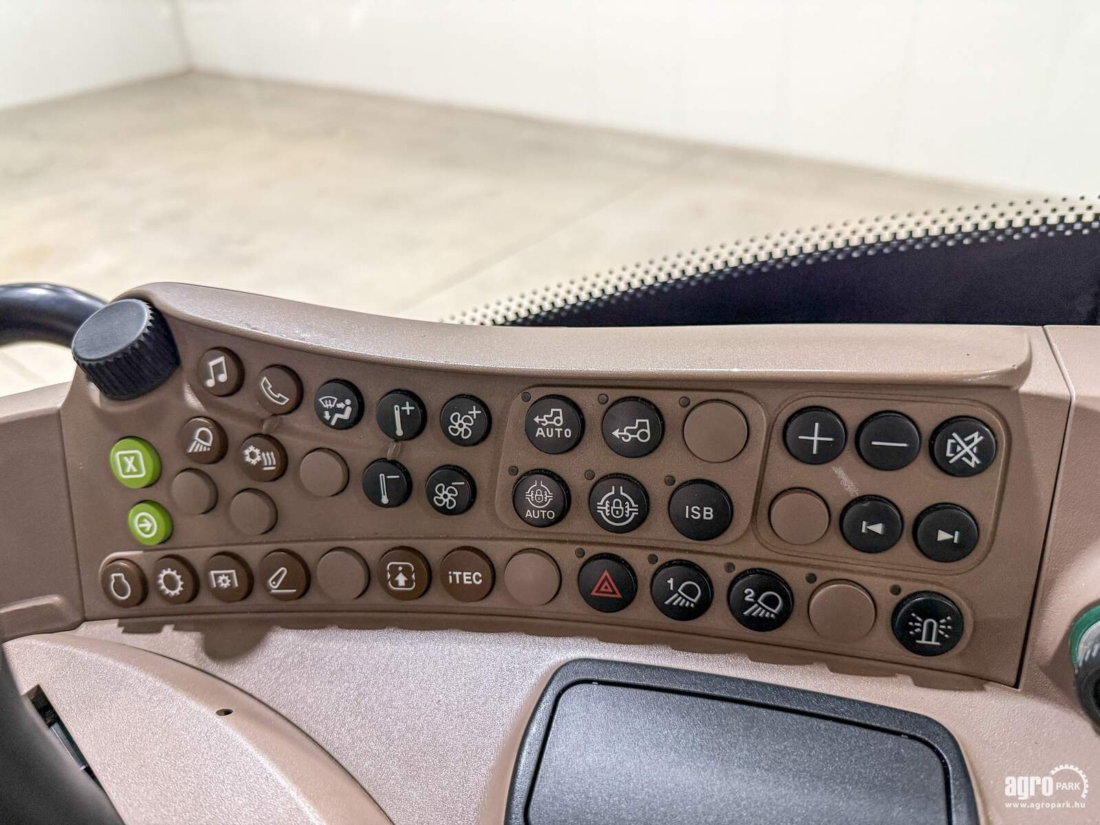 Traktor del tipo John Deere 6145R, Gebrauchtmaschine In Csengele (Immagine 25)