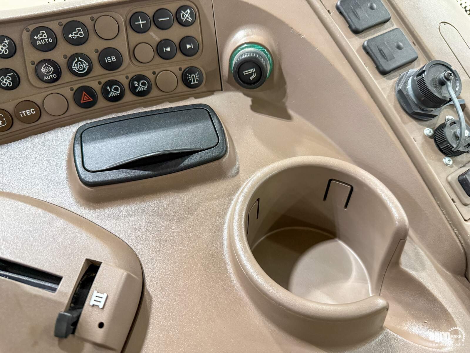 Traktor del tipo John Deere 6145R, Gebrauchtmaschine In Csengele (Immagine 27)