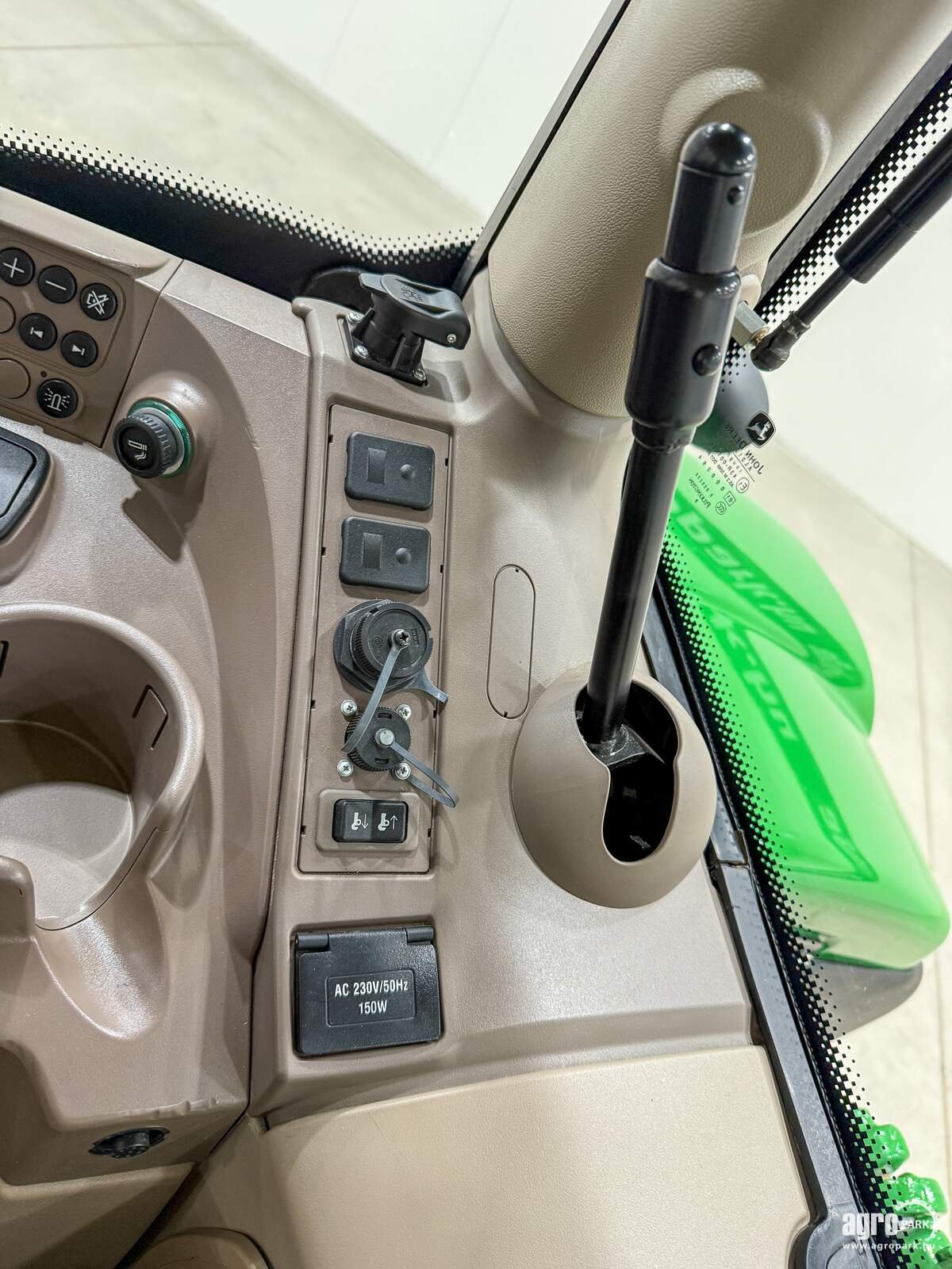 Traktor del tipo John Deere 6145R, Gebrauchtmaschine In Csengele (Immagine 28)