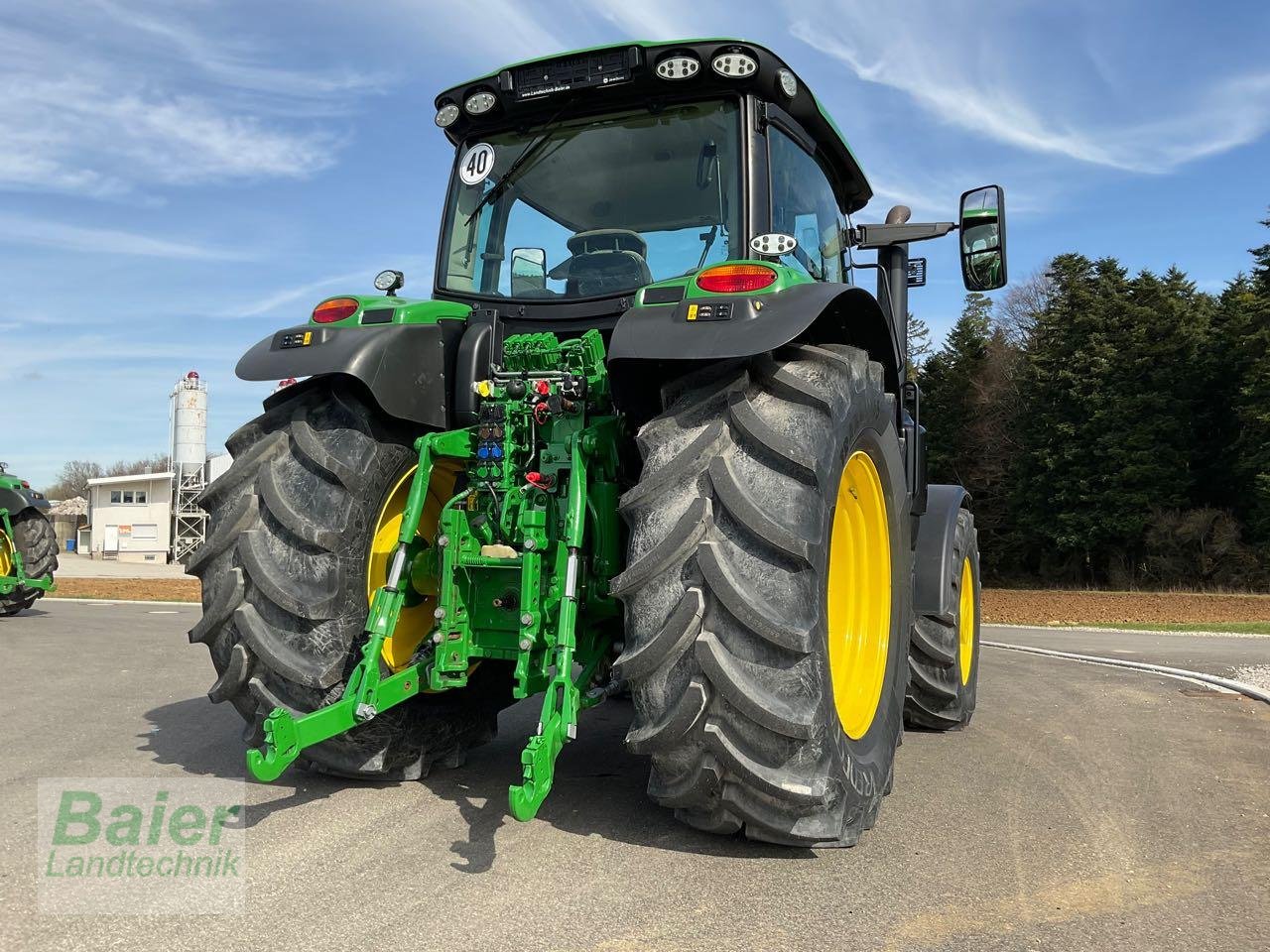 Traktor typu John Deere 6145R, Gebrauchtmaschine w OBERNDORF-HOCHMOESSINGEN (Zdjęcie 3)