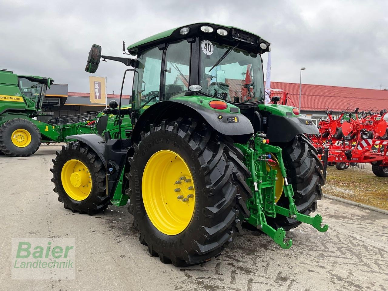 Traktor del tipo John Deere 6145R, Gebrauchtmaschine en OBERNDORF-HOCHMOESSINGEN (Imagen 4)