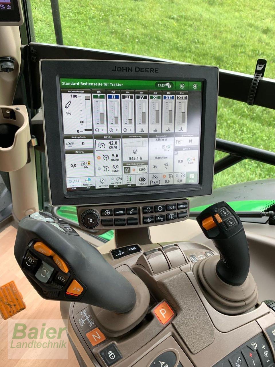 Traktor of the type John Deere 6145R, Gebrauchtmaschine in OBERNDORF-HOCHMOESSINGEN (Picture 5)