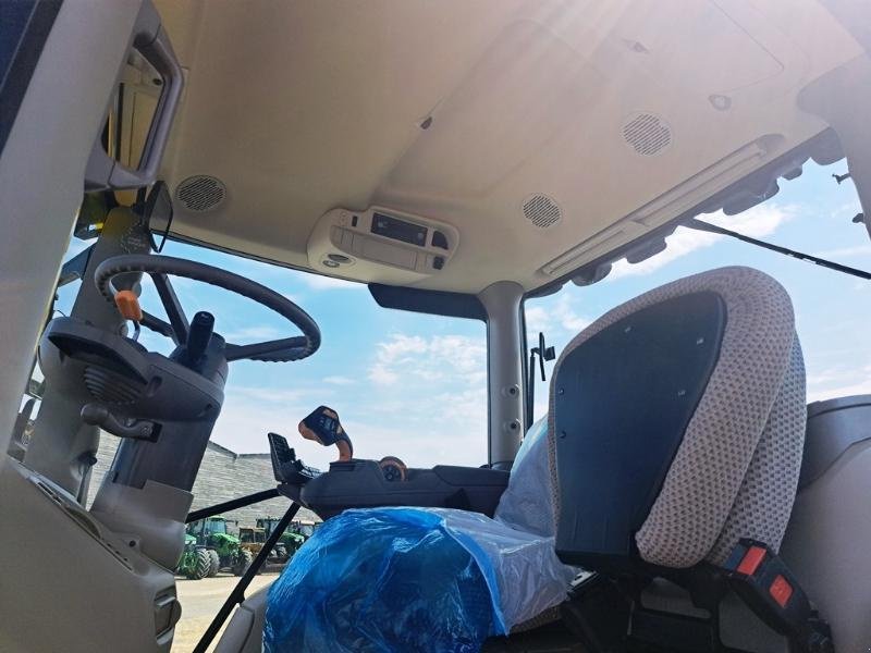 Traktor του τύπου John Deere 6145R, Gebrauchtmaschine σε SAINT-GERMAIN DU PUY (Φωτογραφία 9)