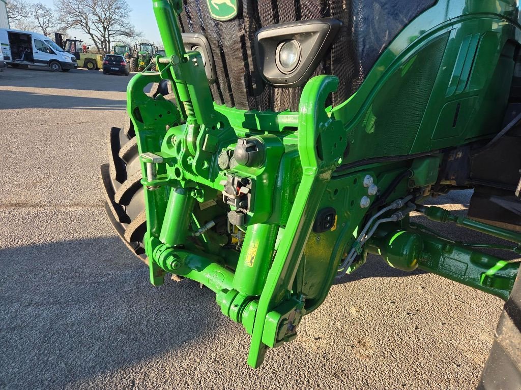 Traktor του τύπου John Deere 6145R, Gebrauchtmaschine σε SAINTENY (Φωτογραφία 2)