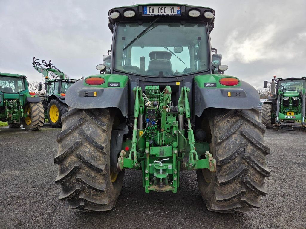 Traktor типа John Deere 6145R, Gebrauchtmaschine в ATHIS (Фотография 5)