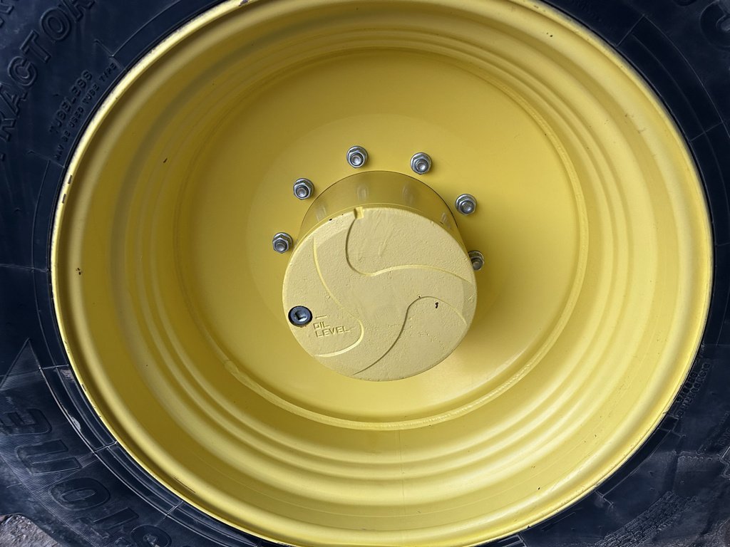 Traktor от тип John Deere 6145R, Gebrauchtmaschine в ATHIS (Снимка 5)