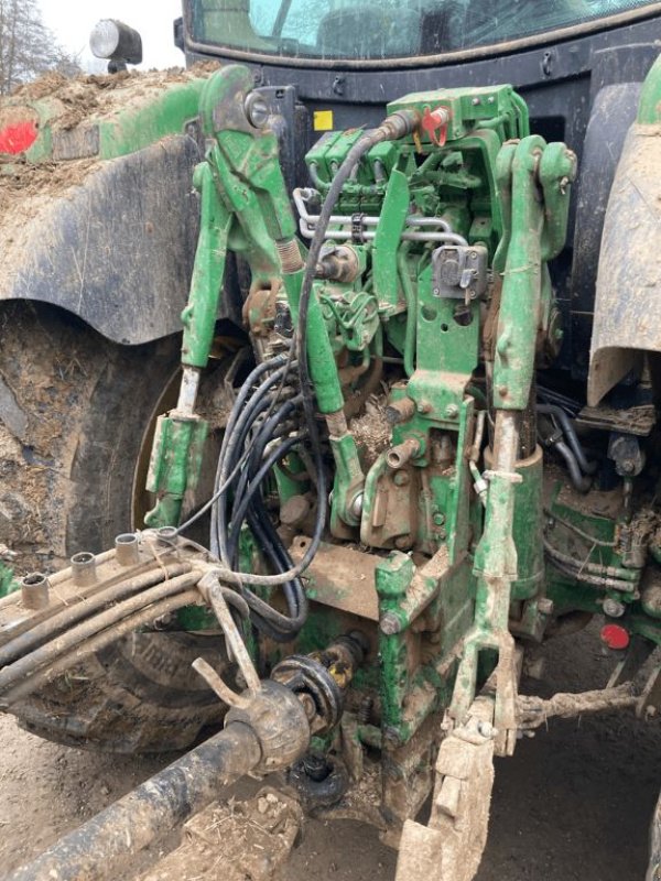 Traktor типа John Deere 6145R, Gebrauchtmaschine в azerailles (Фотография 5)