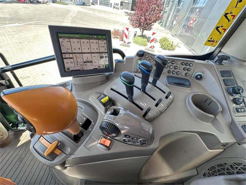Traktor of the type John Deere 6145R, Gebrauchtmaschine in Bant (Picture 4)