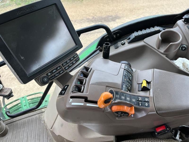Traktor типа John Deere 6145R, Gebrauchtmaschine в CHAUMESNIL (Фотография 9)
