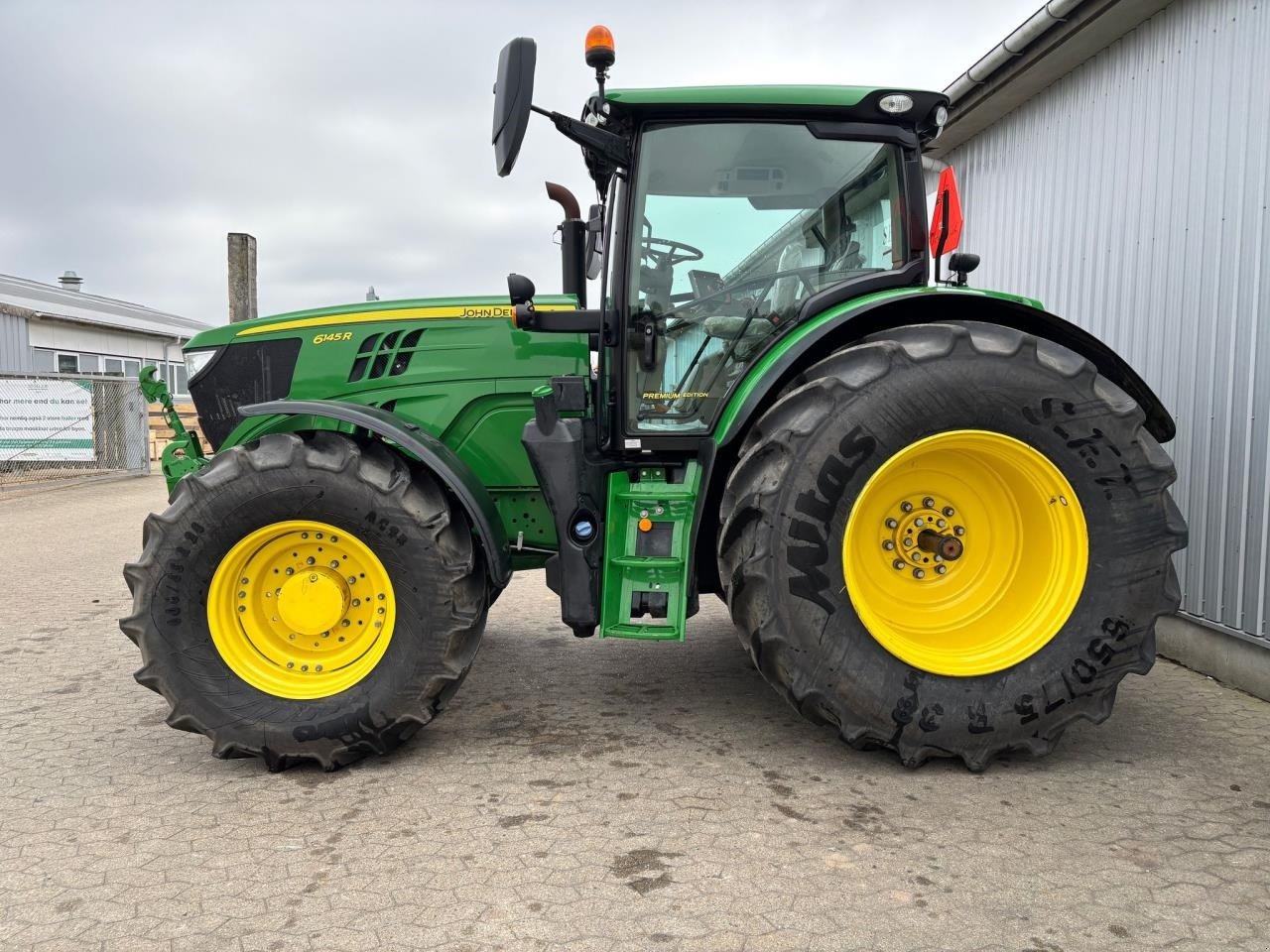 Traktor des Typs John Deere 6145R, Gebrauchtmaschine in Bramming (Bild 9)