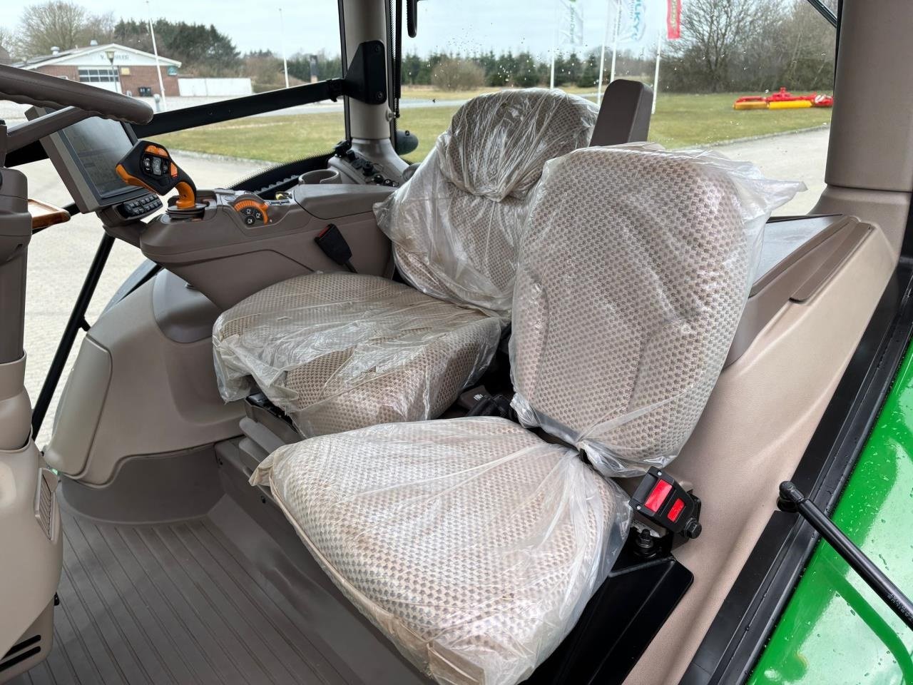 Traktor des Typs John Deere 6145R, Gebrauchtmaschine in Bramming (Bild 4)