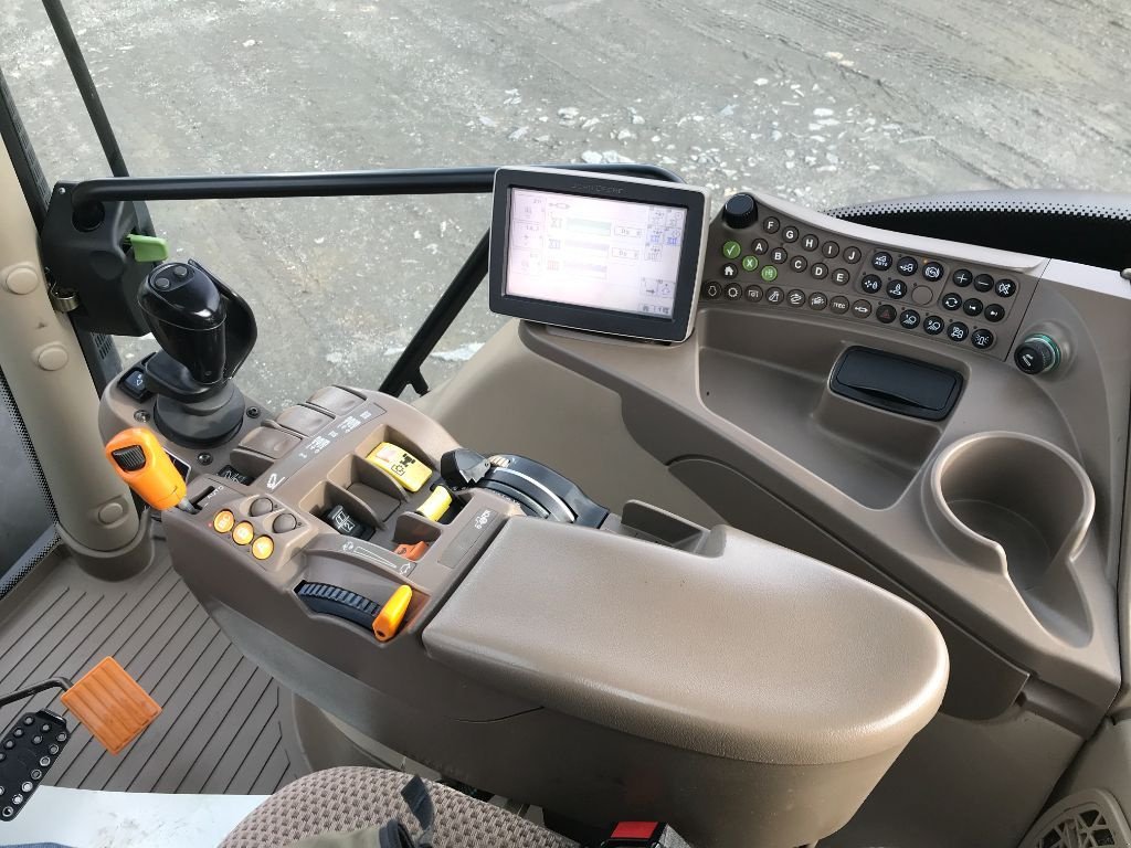 Traktor του τύπου John Deere 6150 R DIRECT DRIVE, Gebrauchtmaschine σε UZERCHE (Φωτογραφία 11)