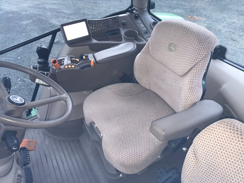 Traktor του τύπου John Deere 6150 R DIRECT DRIVE, Gebrauchtmaschine σε UZERCHE (Φωτογραφία 10)