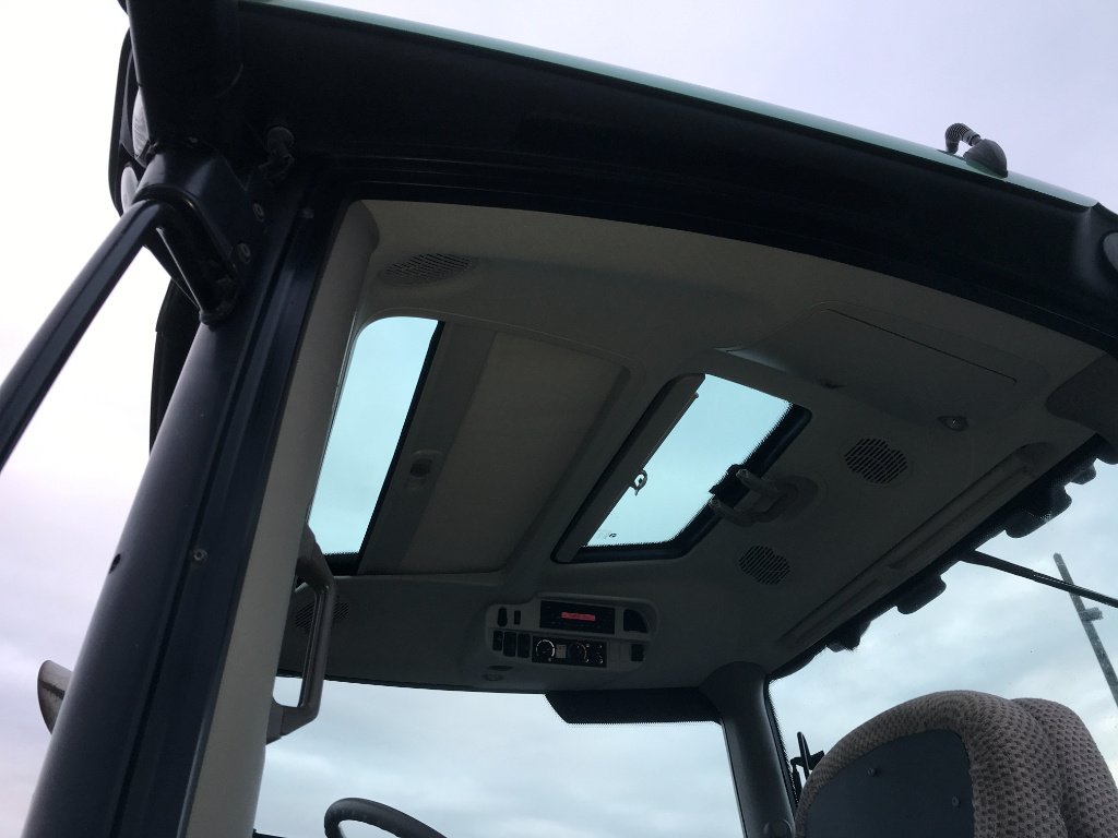 Traktor του τύπου John Deere 6150 R DIRECT DRIVE, Gebrauchtmaschine σε UZERCHE (Φωτογραφία 9)