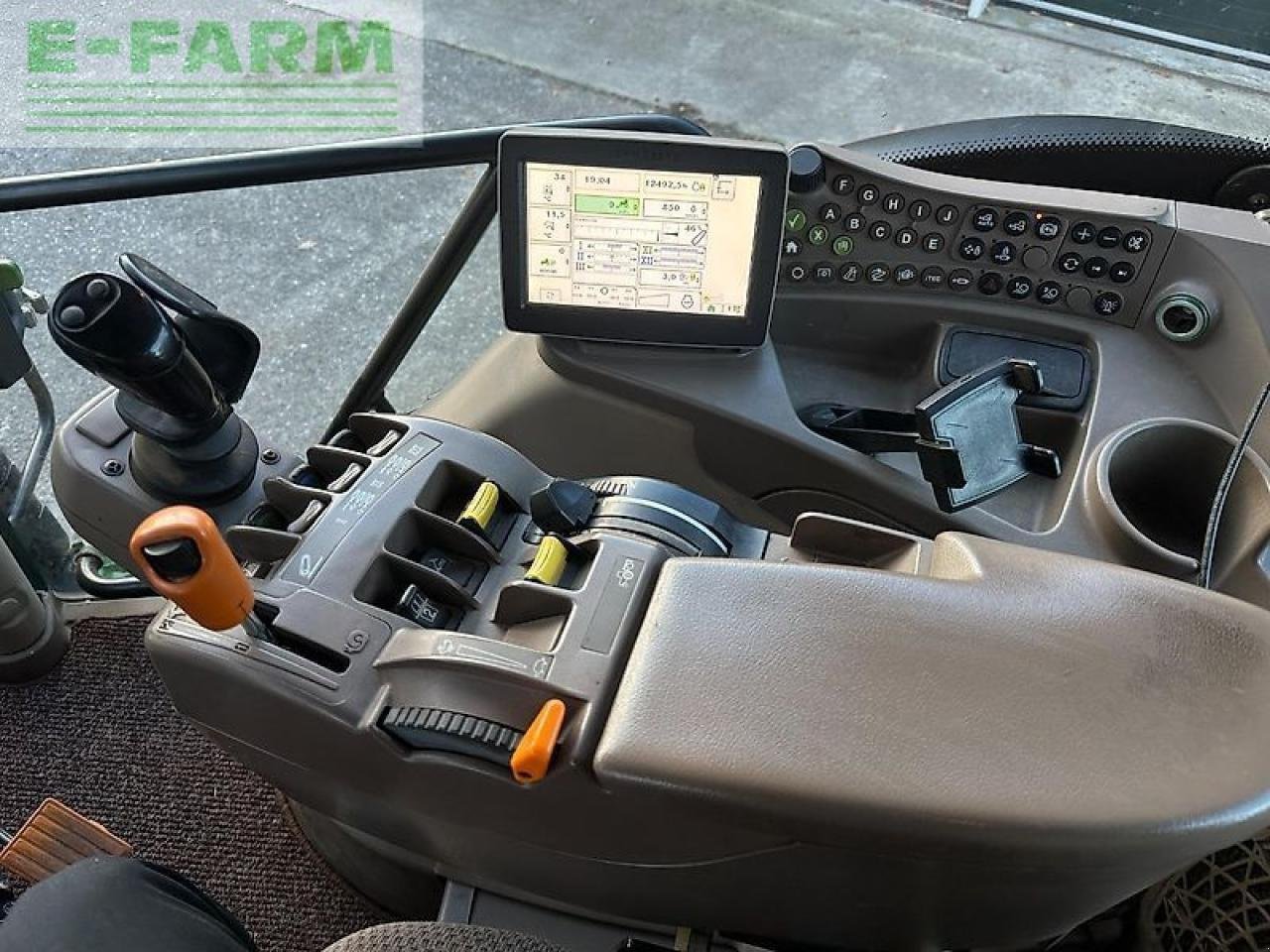 Traktor a típus John Deere 6150r autopower+at-ready+frontlader, Gebrauchtmaschine ekkor: PS LEMELE (Kép 20)