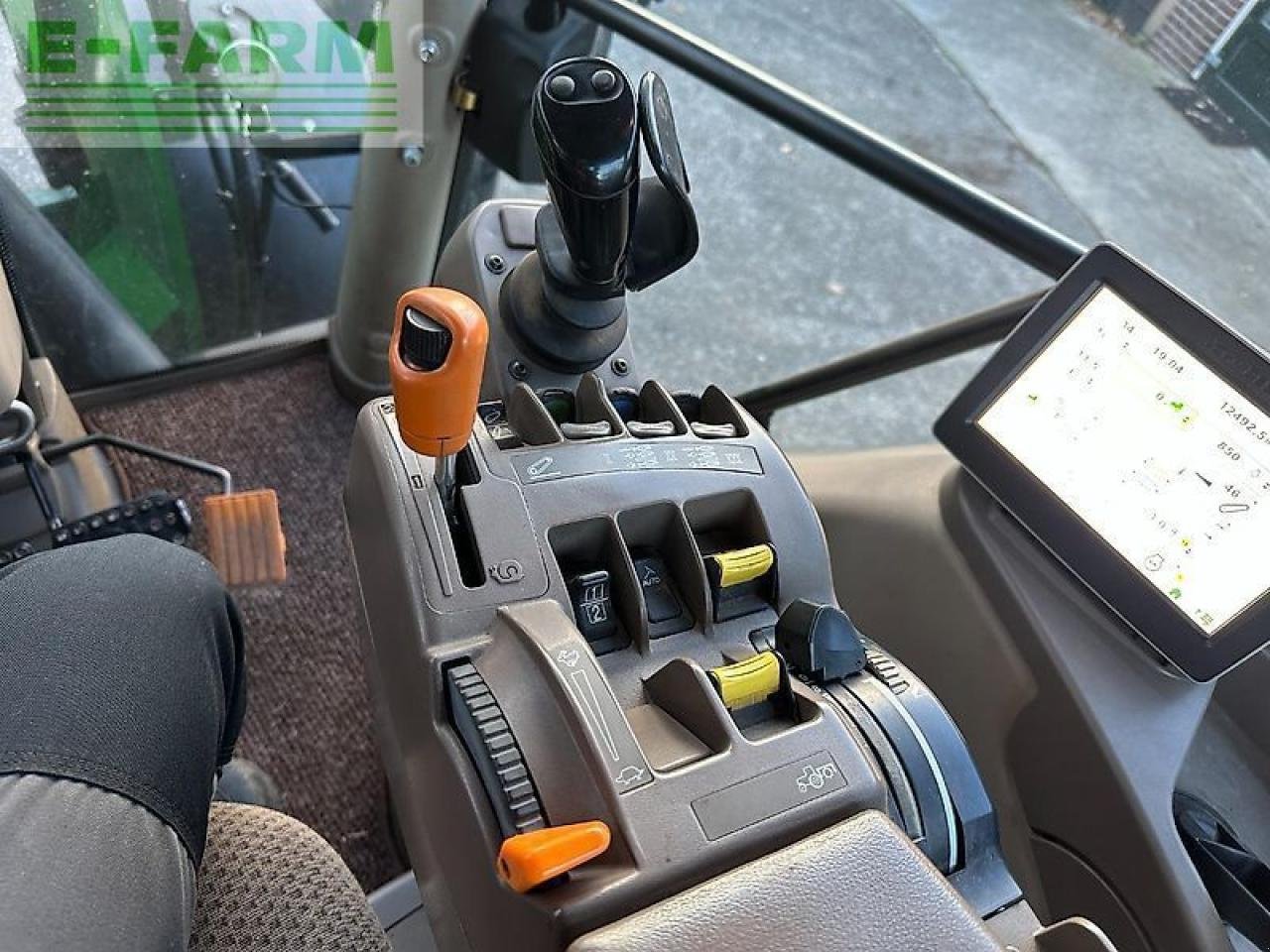 Traktor a típus John Deere 6150r autopower+at-ready+frontlader, Gebrauchtmaschine ekkor: PS LEMELE (Kép 23)