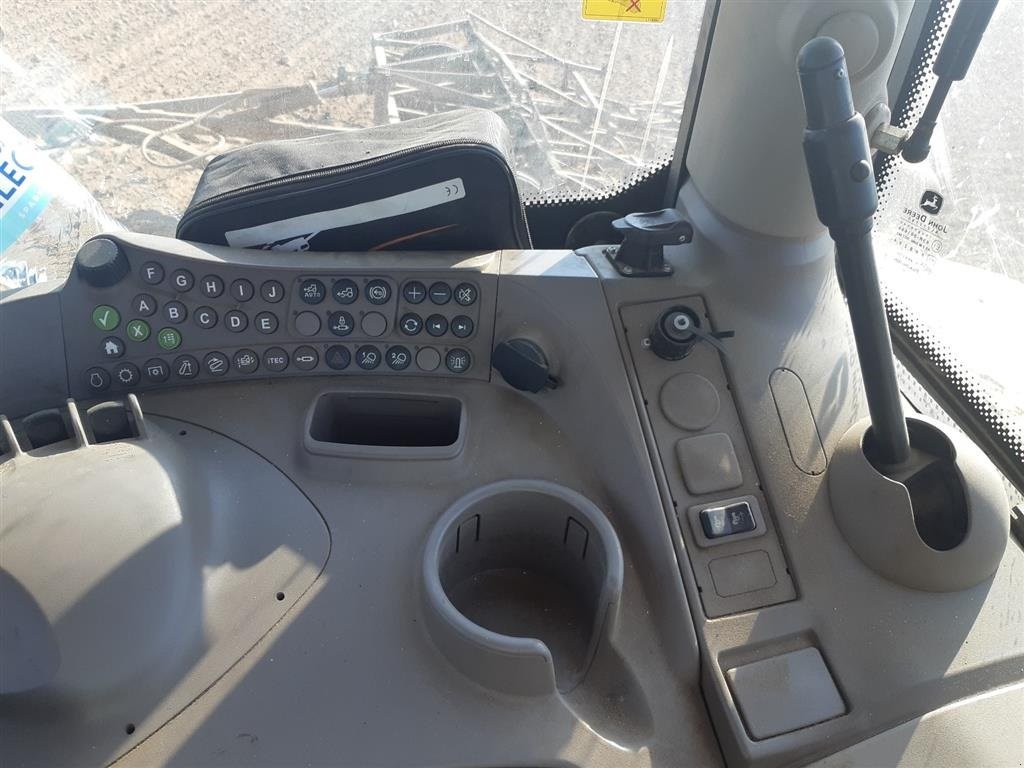 Traktor a típus John Deere 6150R Front PTO og front lift. Affjedret foraksel og kabine. Hitch krog. Luftbremser., Gebrauchtmaschine ekkor: Kolding (Kép 11)