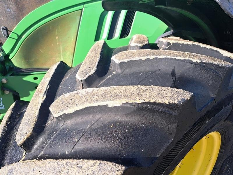 Traktor of the type John Deere 6150R, Gebrauchtmaschine in SAINT-GERMAIN DU PUY (Picture 8)