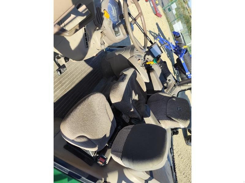 Traktor typu John Deere 6150R, Gebrauchtmaschine v SAINT GENEST D'AMBIERE (Obrázek 6)